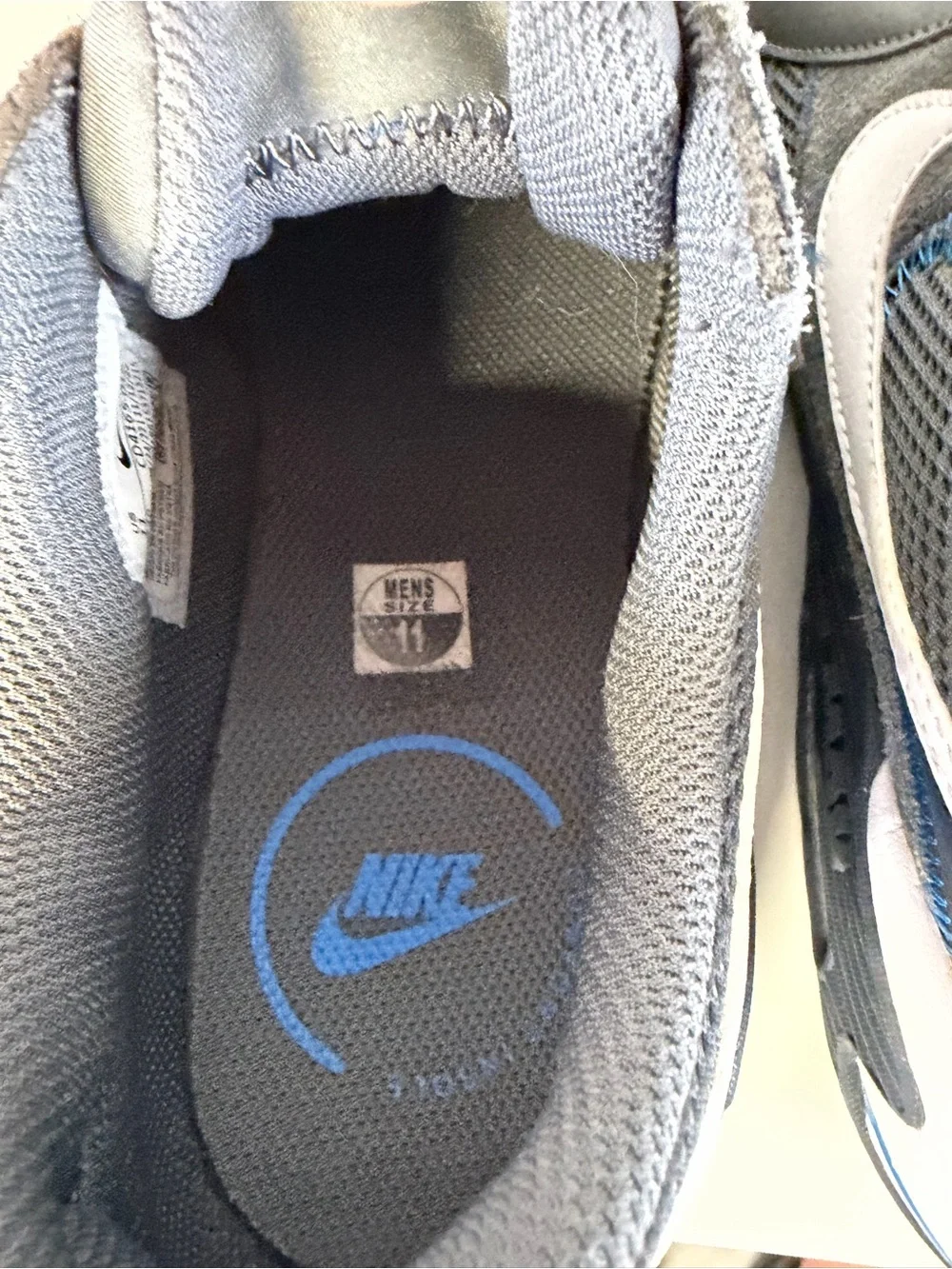 Nike Air Max Excee size 11 like new